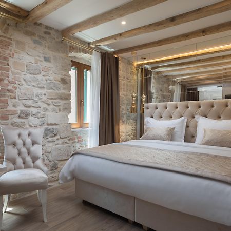 Le Premier Luxury Rooms Split Exteriör bild
