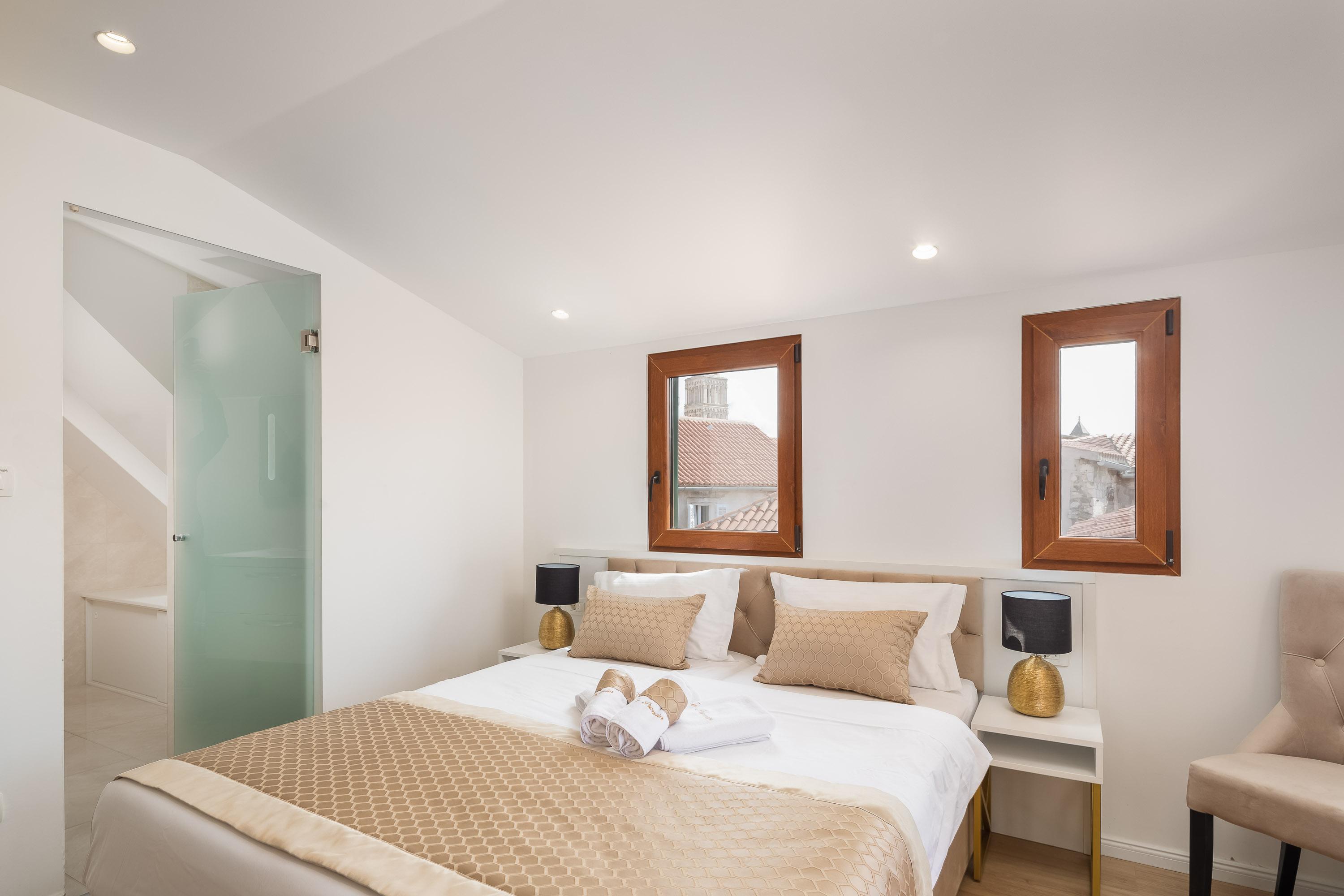 Le Premier Luxury Rooms Split Exteriör bild