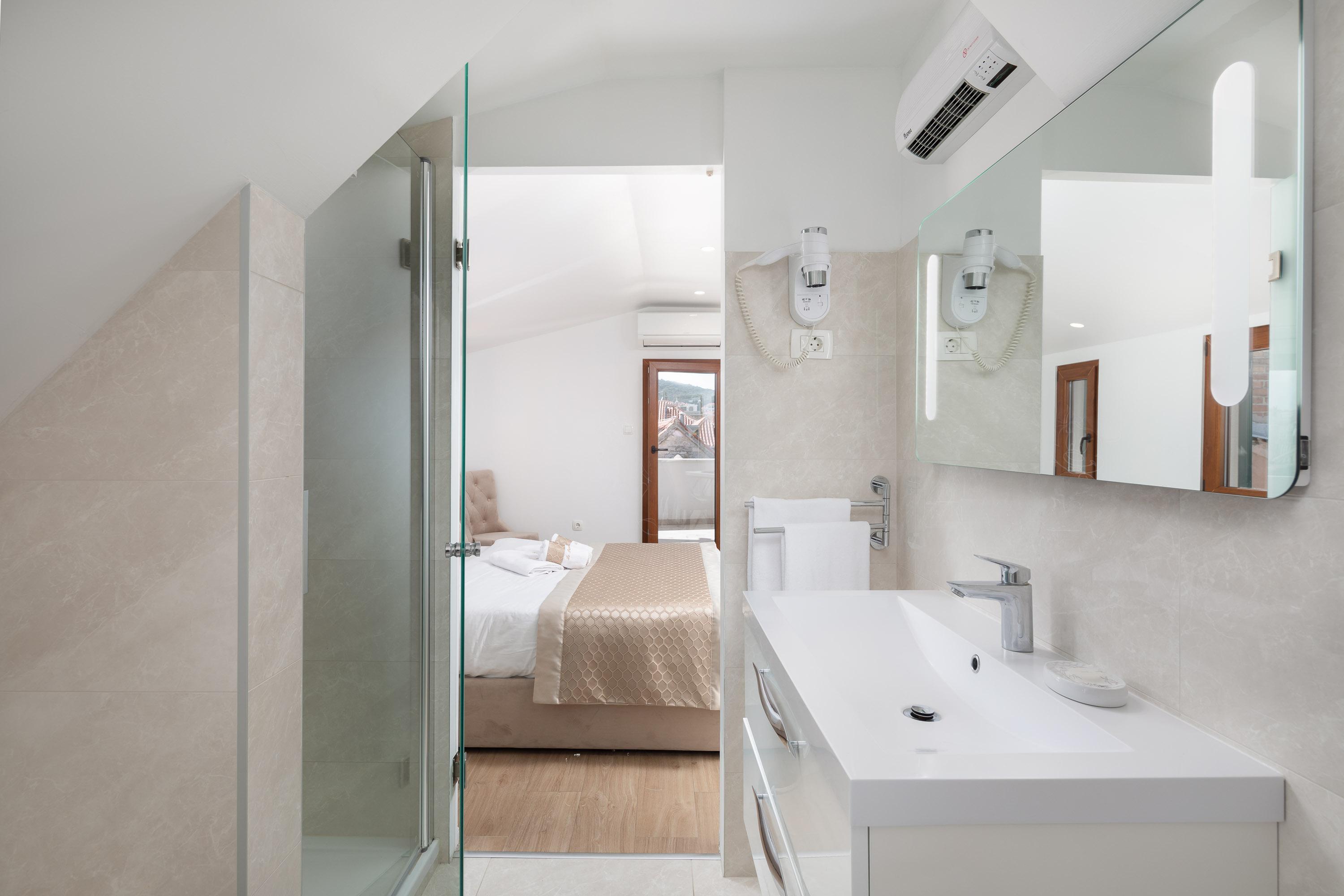 Le Premier Luxury Rooms Split Exteriör bild