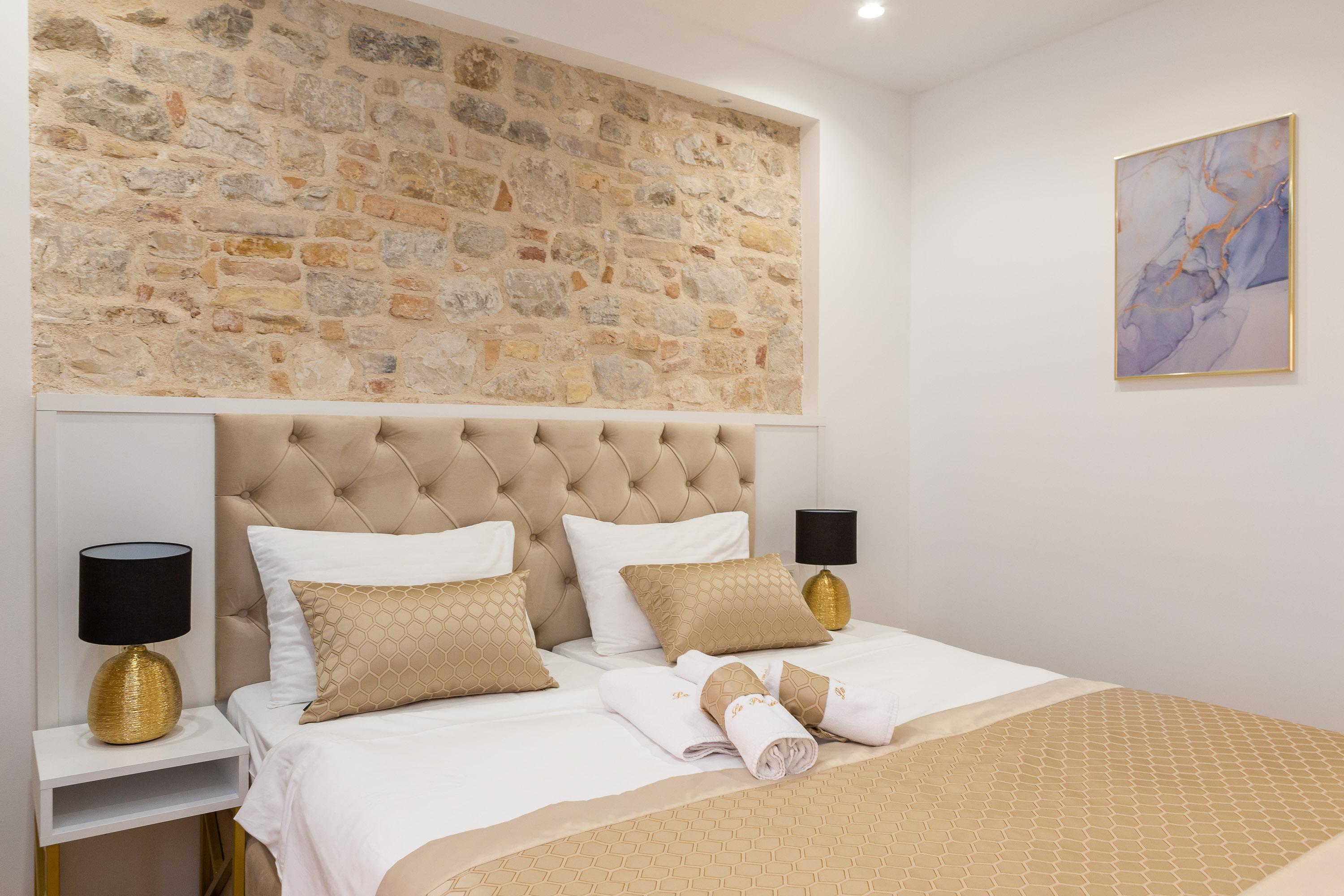 Le Premier Luxury Rooms Split Exteriör bild