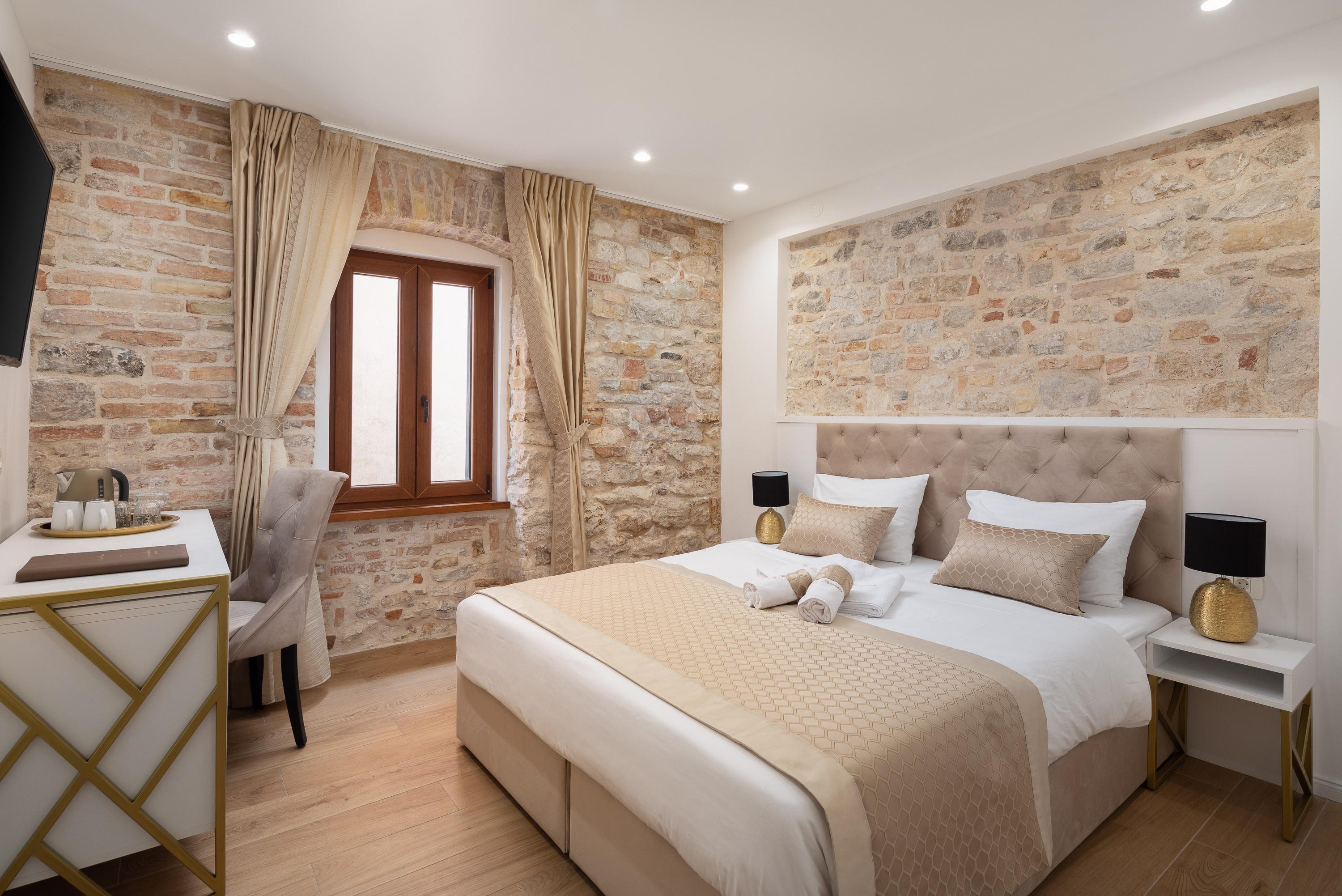Le Premier Luxury Rooms Split Exteriör bild