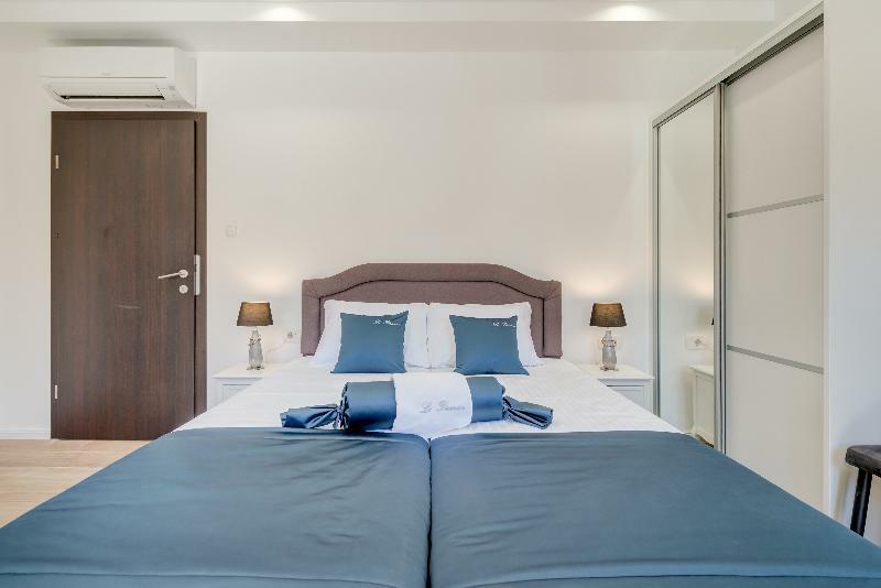 Le Premier Luxury Rooms Split Exteriör bild